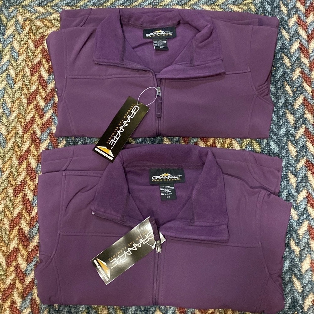 2 XS Women’s Conquer the Elements Jackets Fall Camping  Gorpcore Cozy